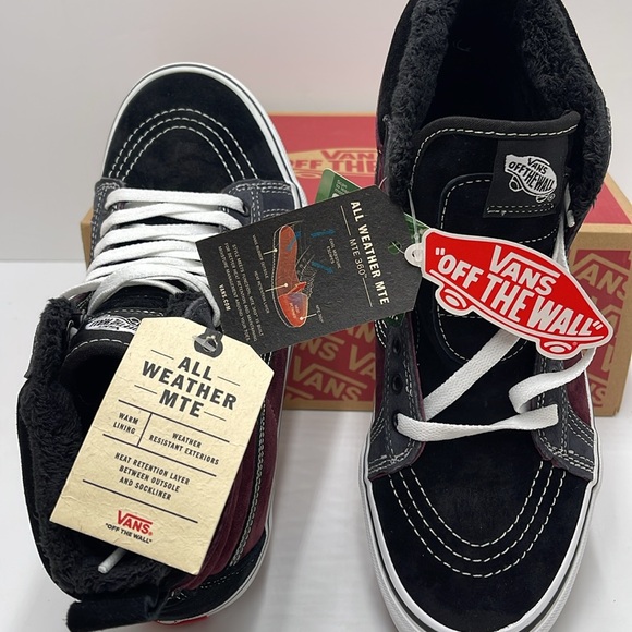 Vans Men’s Sk8-Hi Mte
(Mte) Port Royale/Black
VN0A4BV7XKZ
Boots Sneakers - Picture 13 of 16